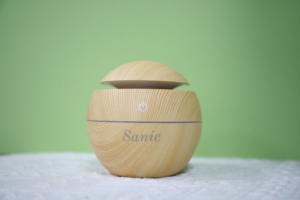 PAKKETILBUD - Aroma diffuser + 6 stk æteriske olier i GIFTBOX